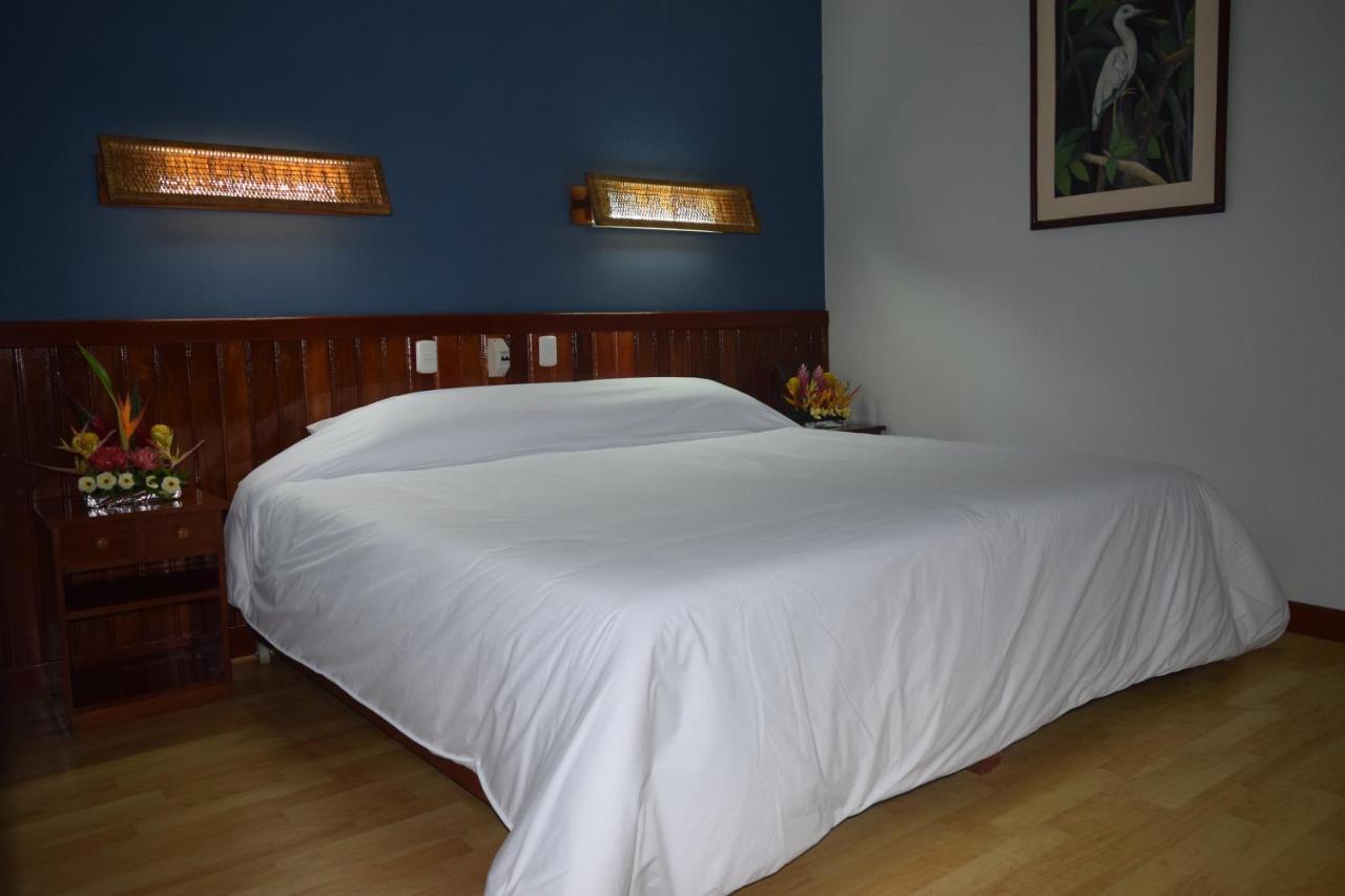 Lodge Ceiba Tops *